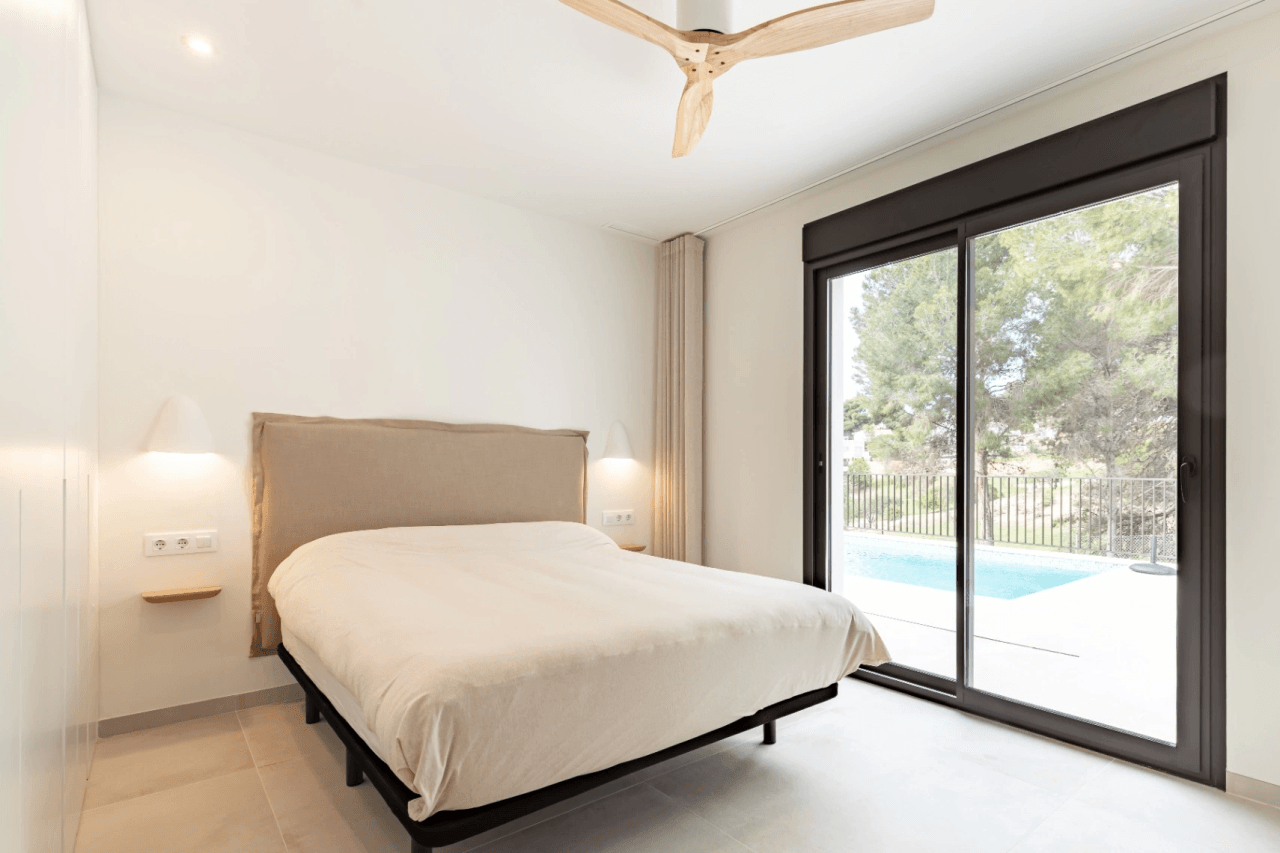 Nybyggeri! Ibiza-stil villa på golfbane