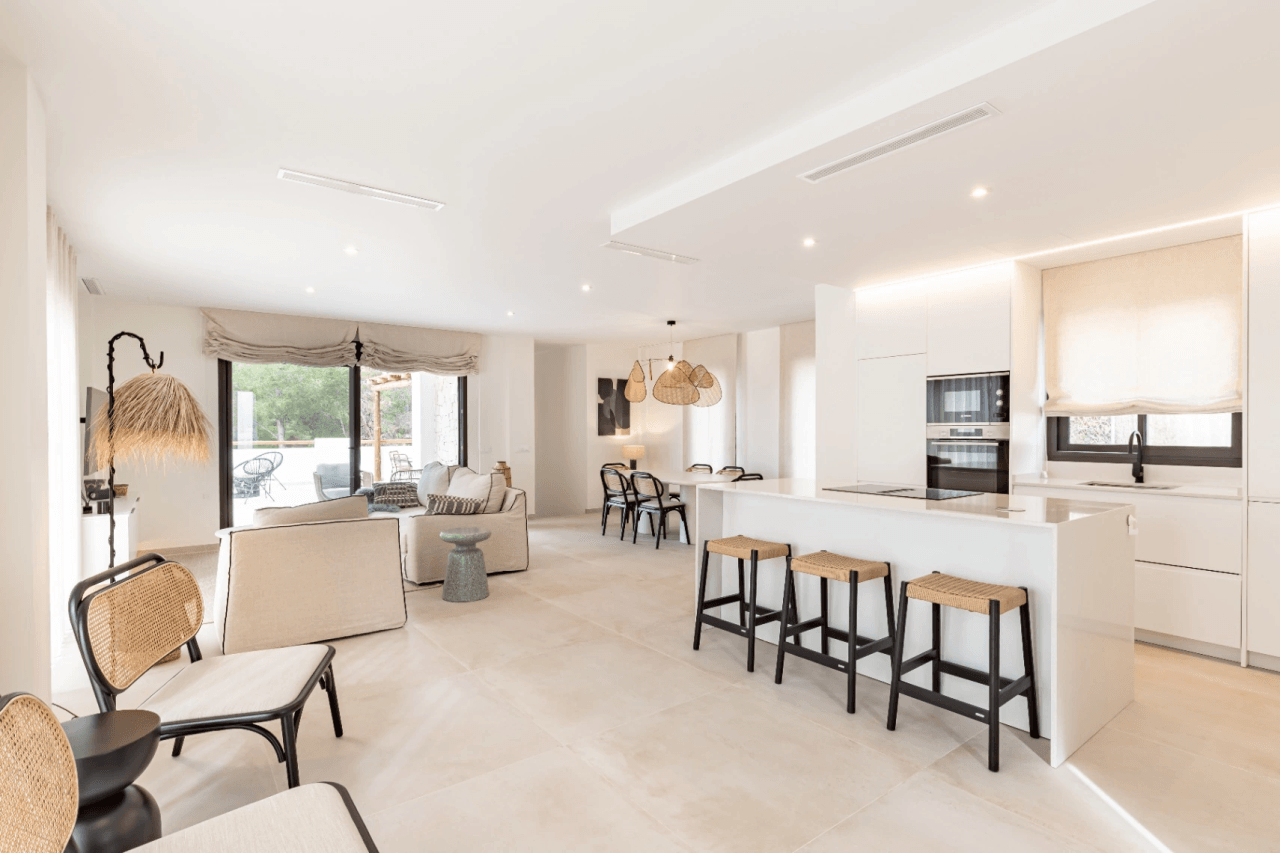 Nybyggeri! Ibiza-stil villa på golfbane
