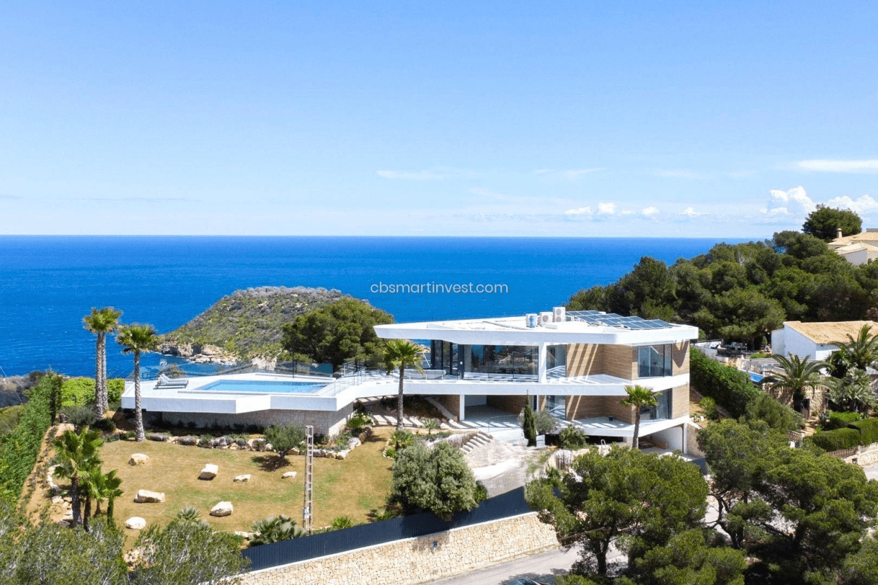 Magnifique villa de luxe avec vue panoramique sur la mer