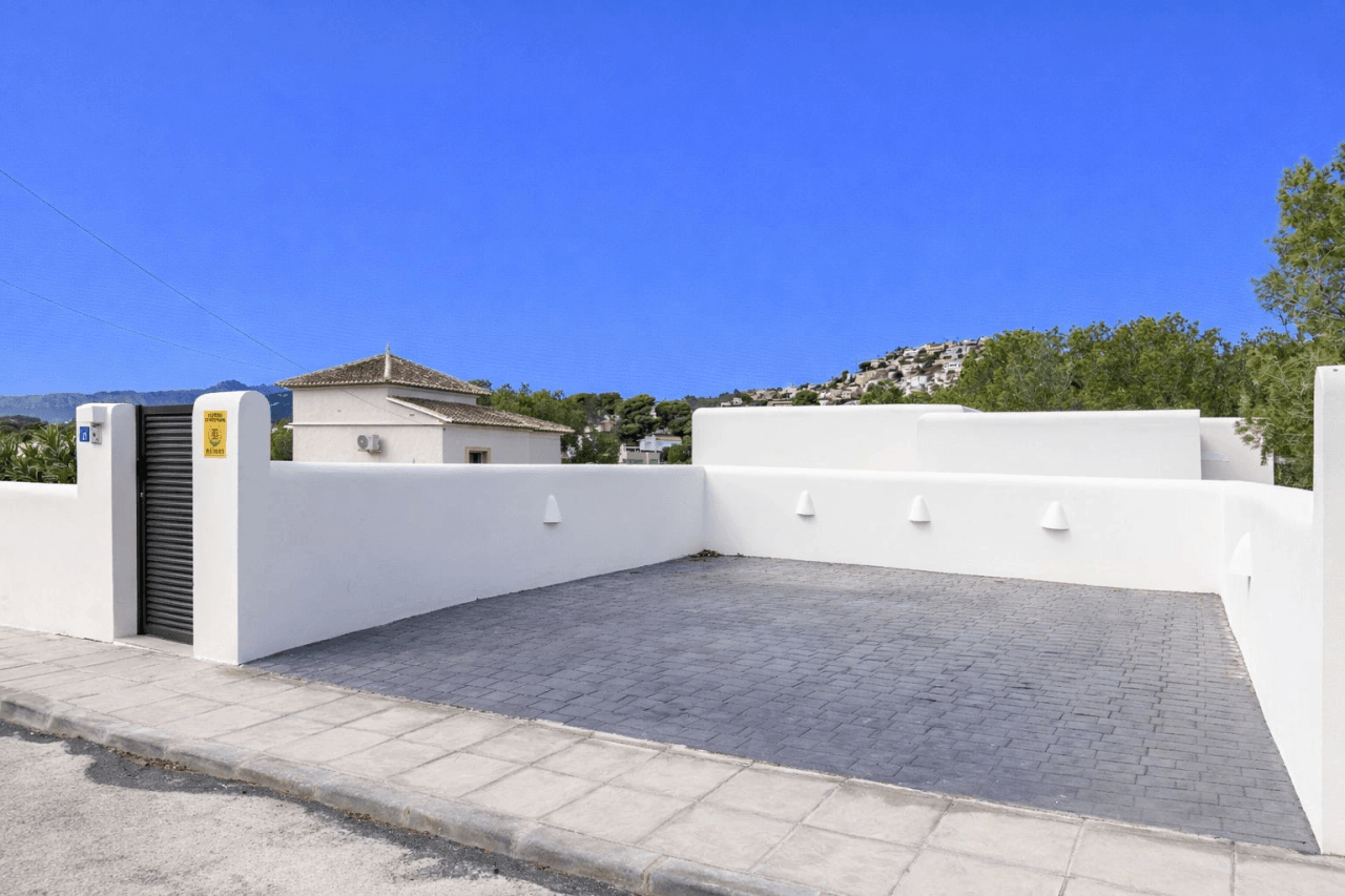 Nybyggeri! Ibiza-stil villa på golfbane