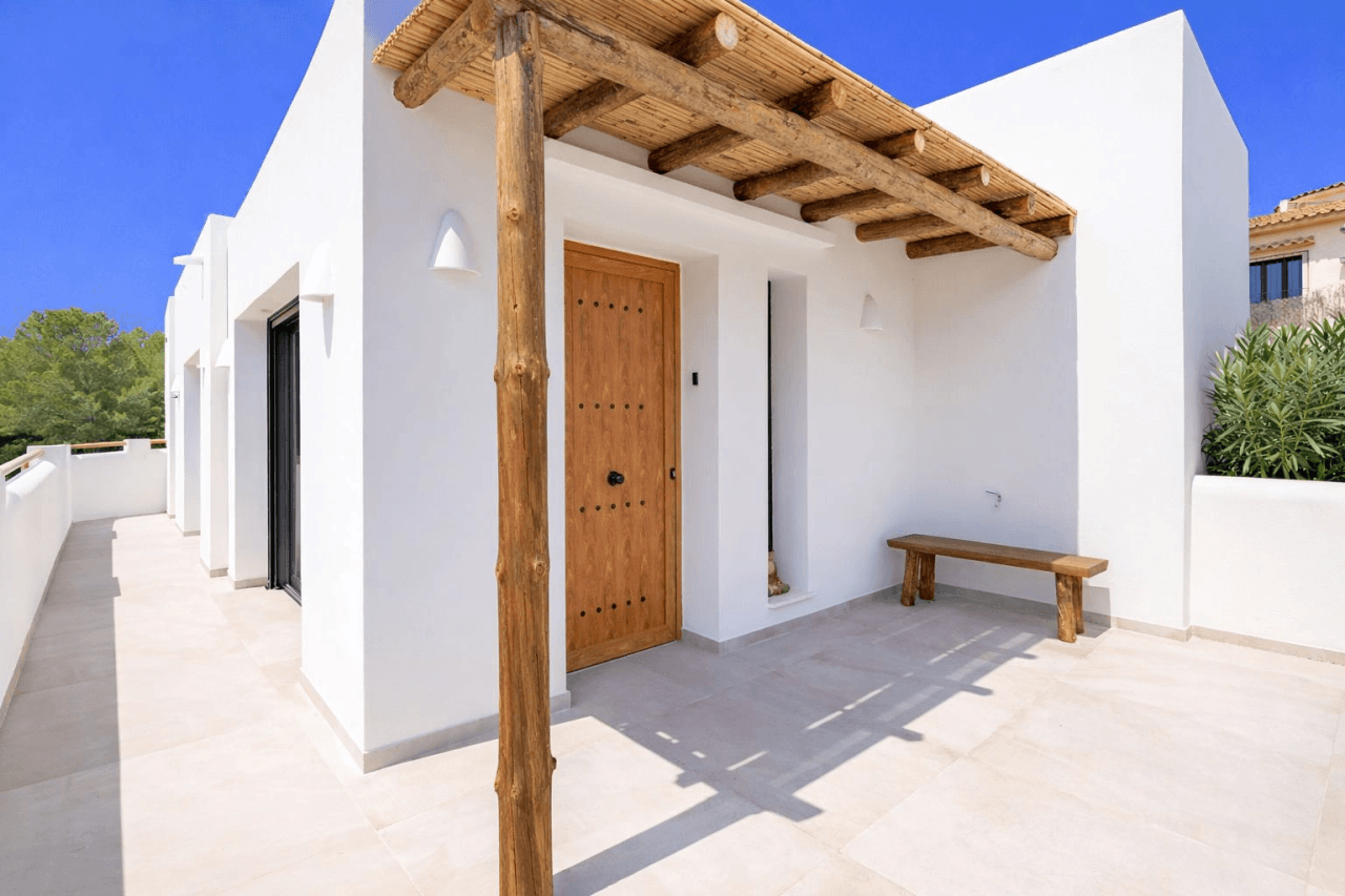 Nybyggeri! Ibiza-stil villa på golfbane