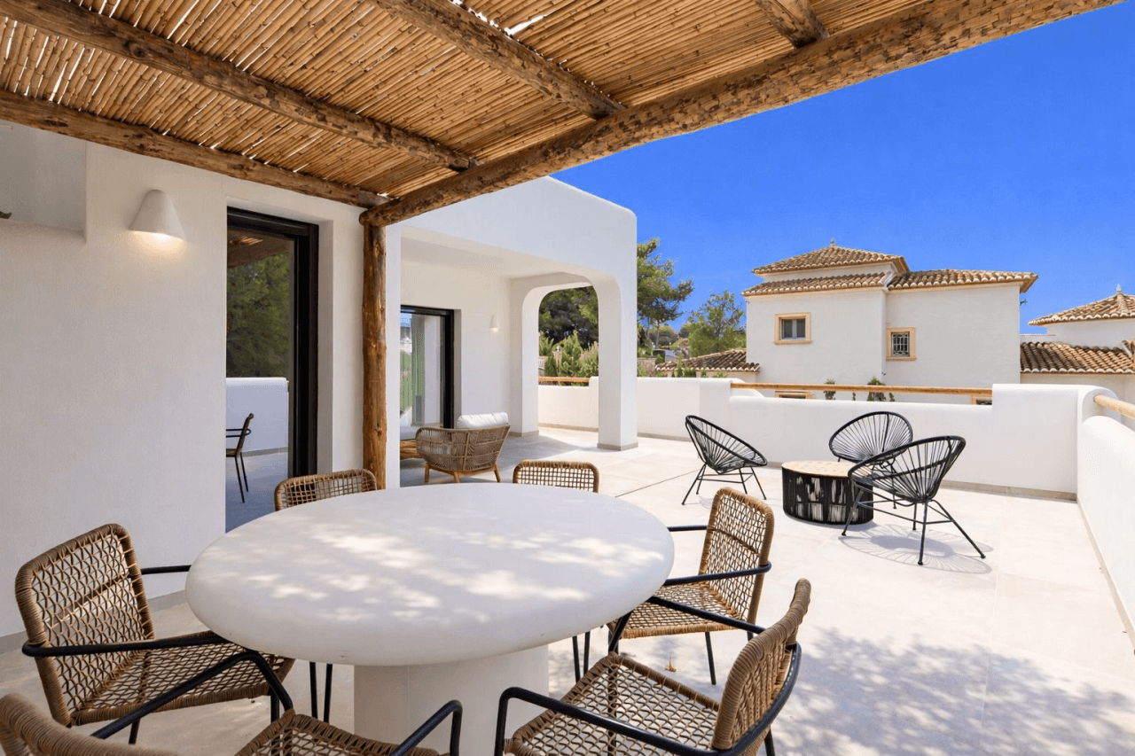 Nybyggeri! Ibiza-stil villa på golfbane