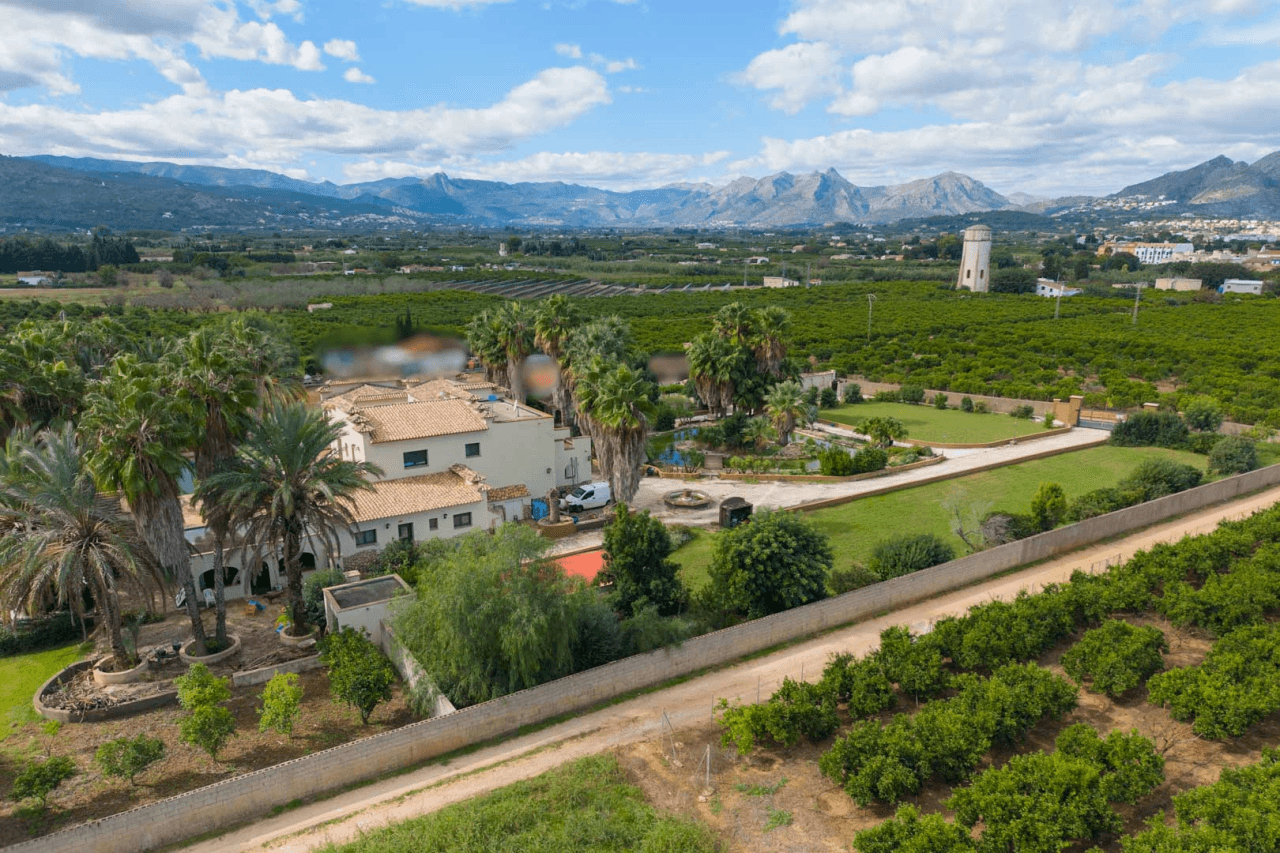 Villa for sale in Ondara