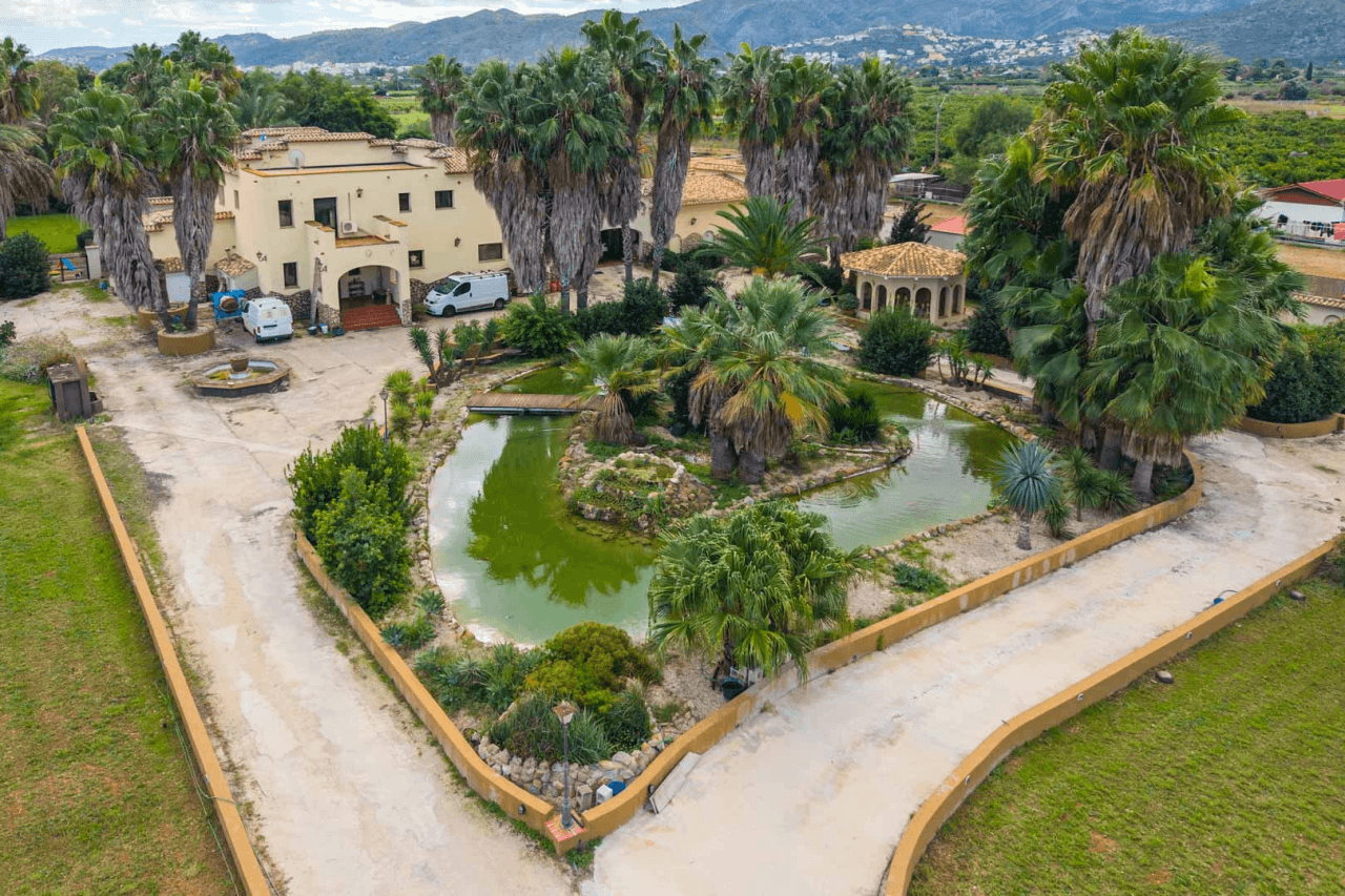 Villa for sale in Ondara