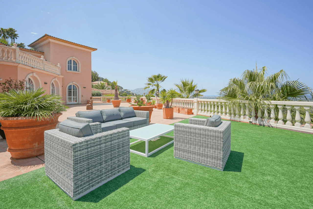 Villa for sale in Pedreguer