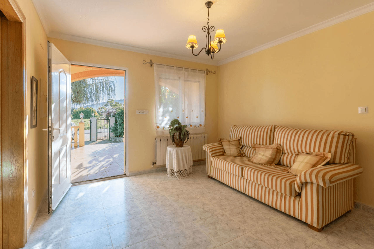 Villa for sale in Jalon