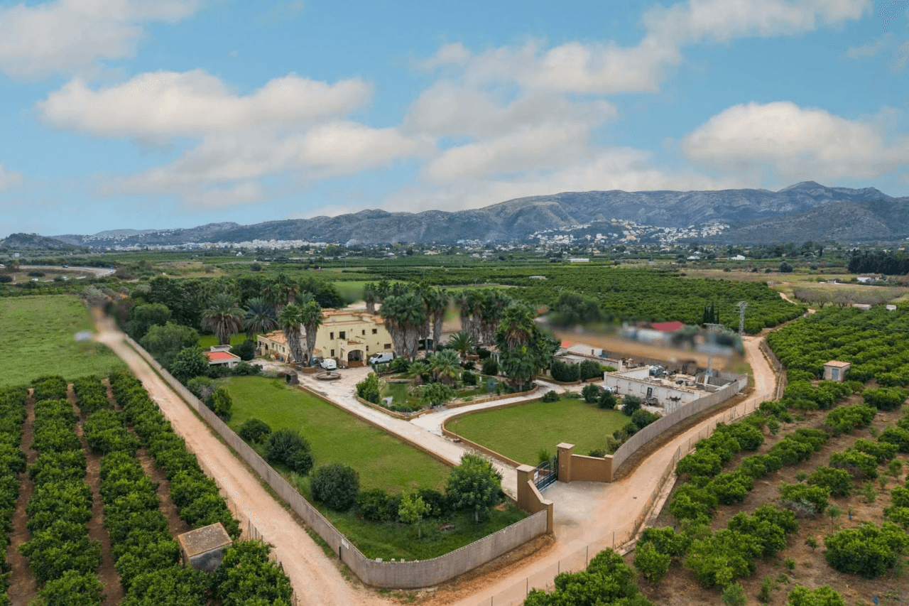 Villa for sale in Ondara
