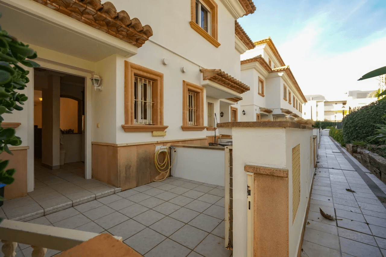 Town house for sale