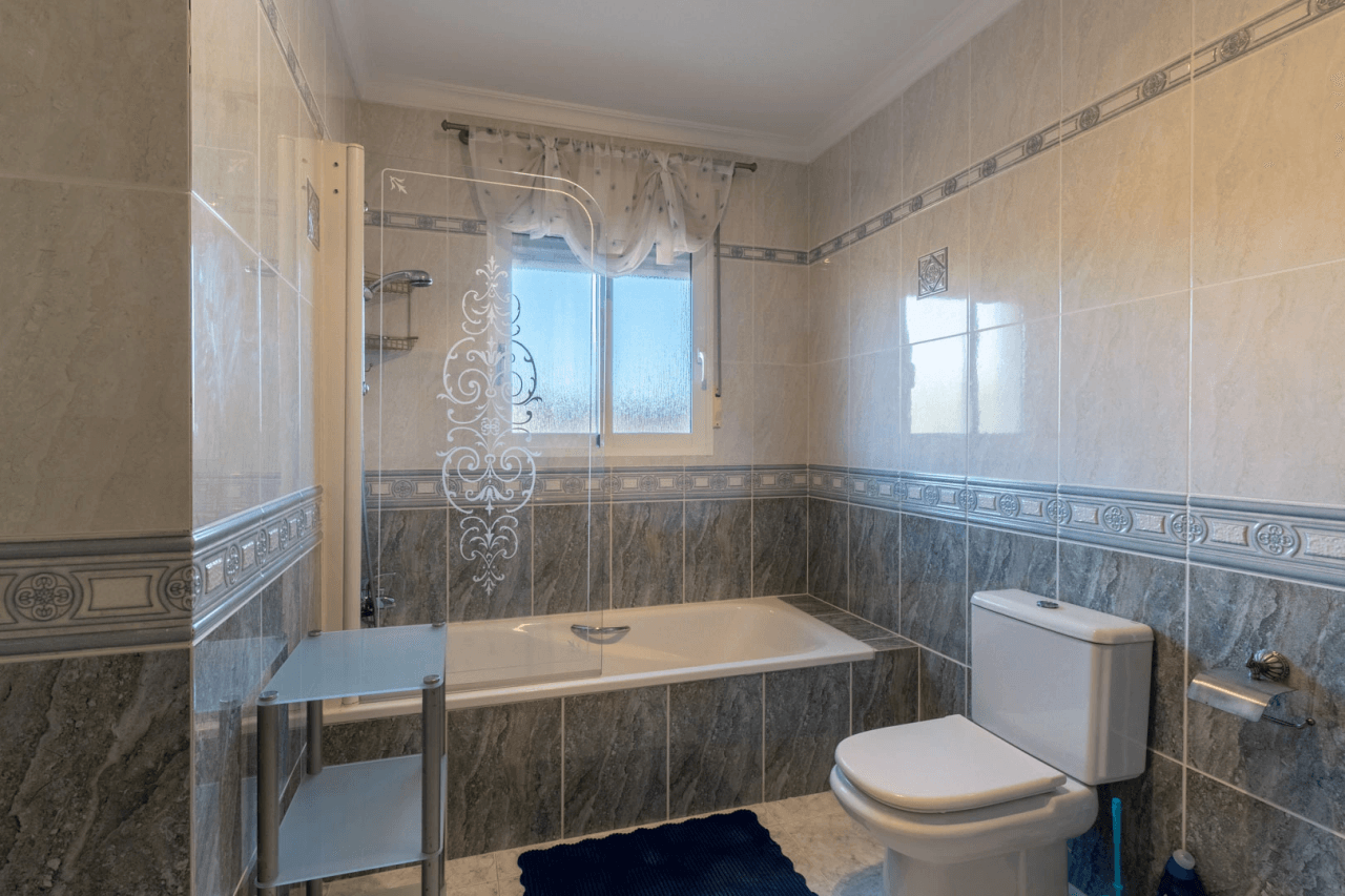 Villa for sale in Jalon