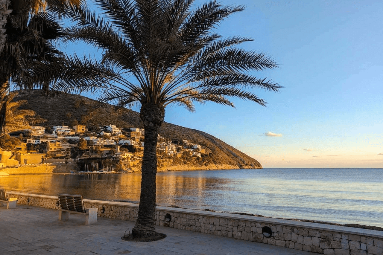 Land til salg i Moraira