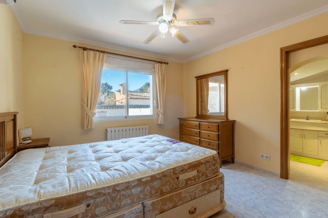 Villa for sale in Jalon