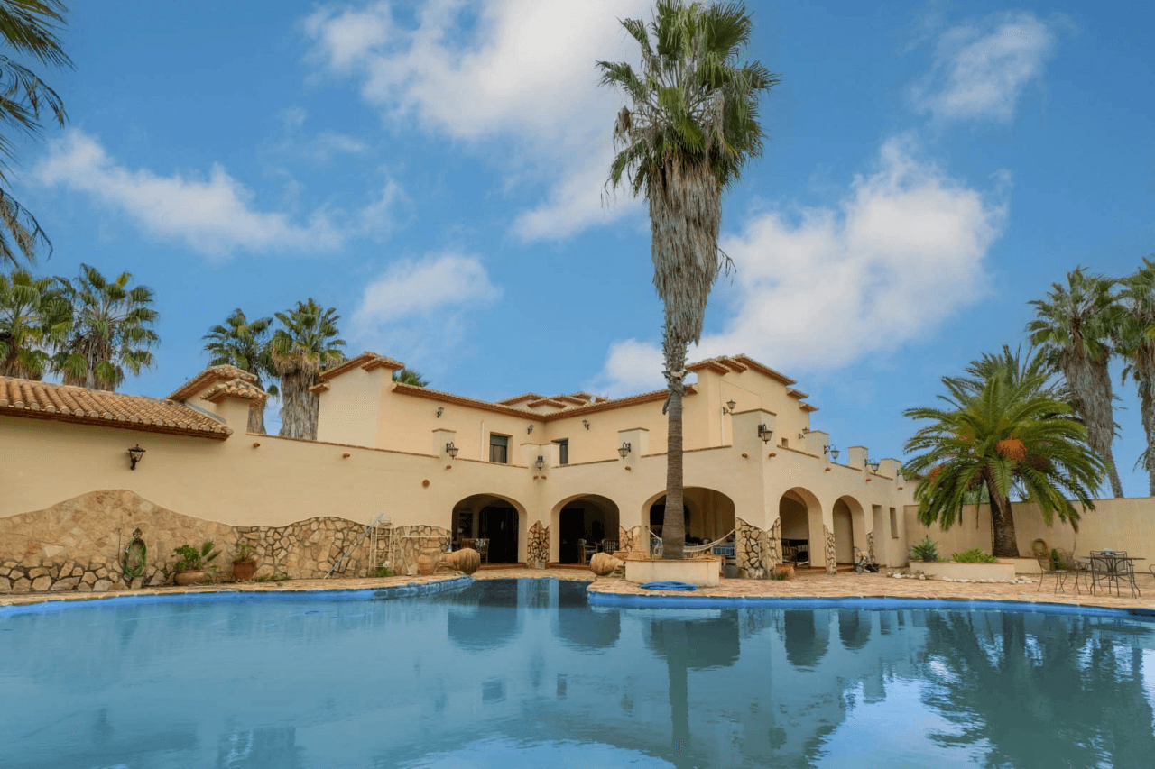 Villa for sale in Ondara