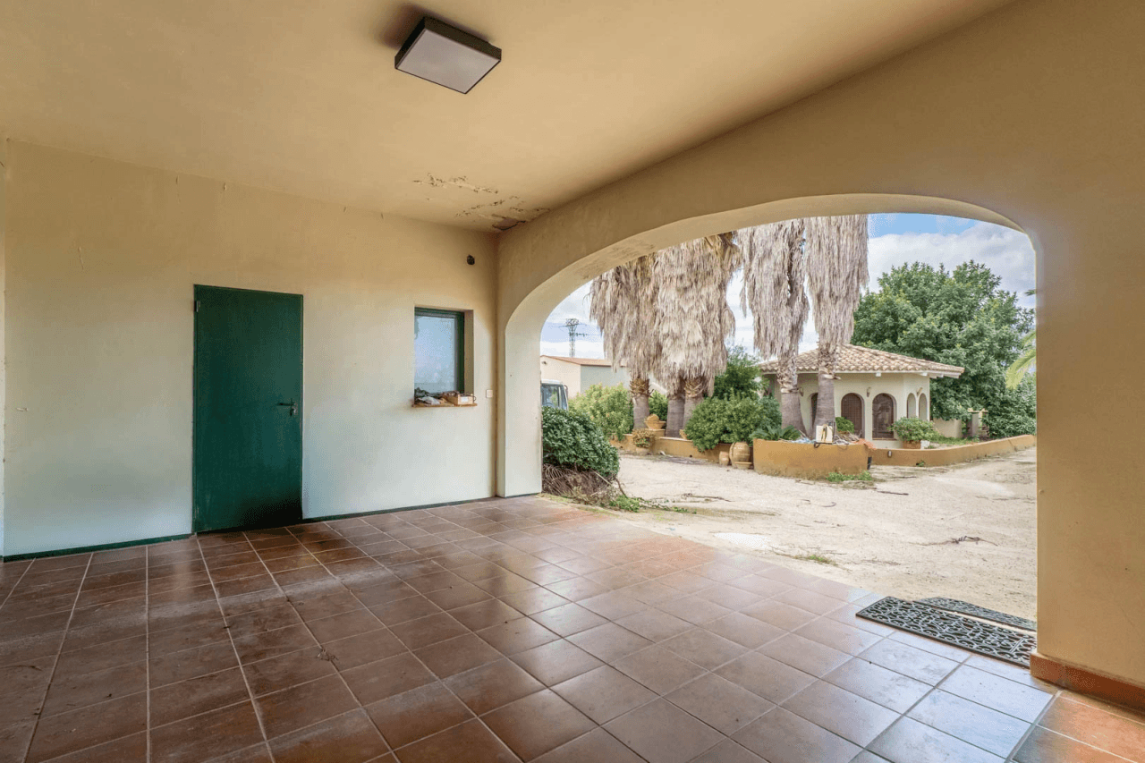 Villa for sale in Ondara
