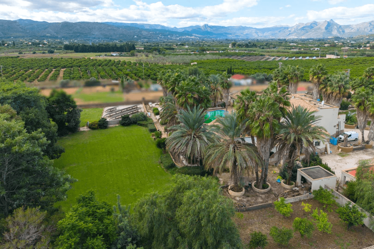 Villa for sale in Ondara