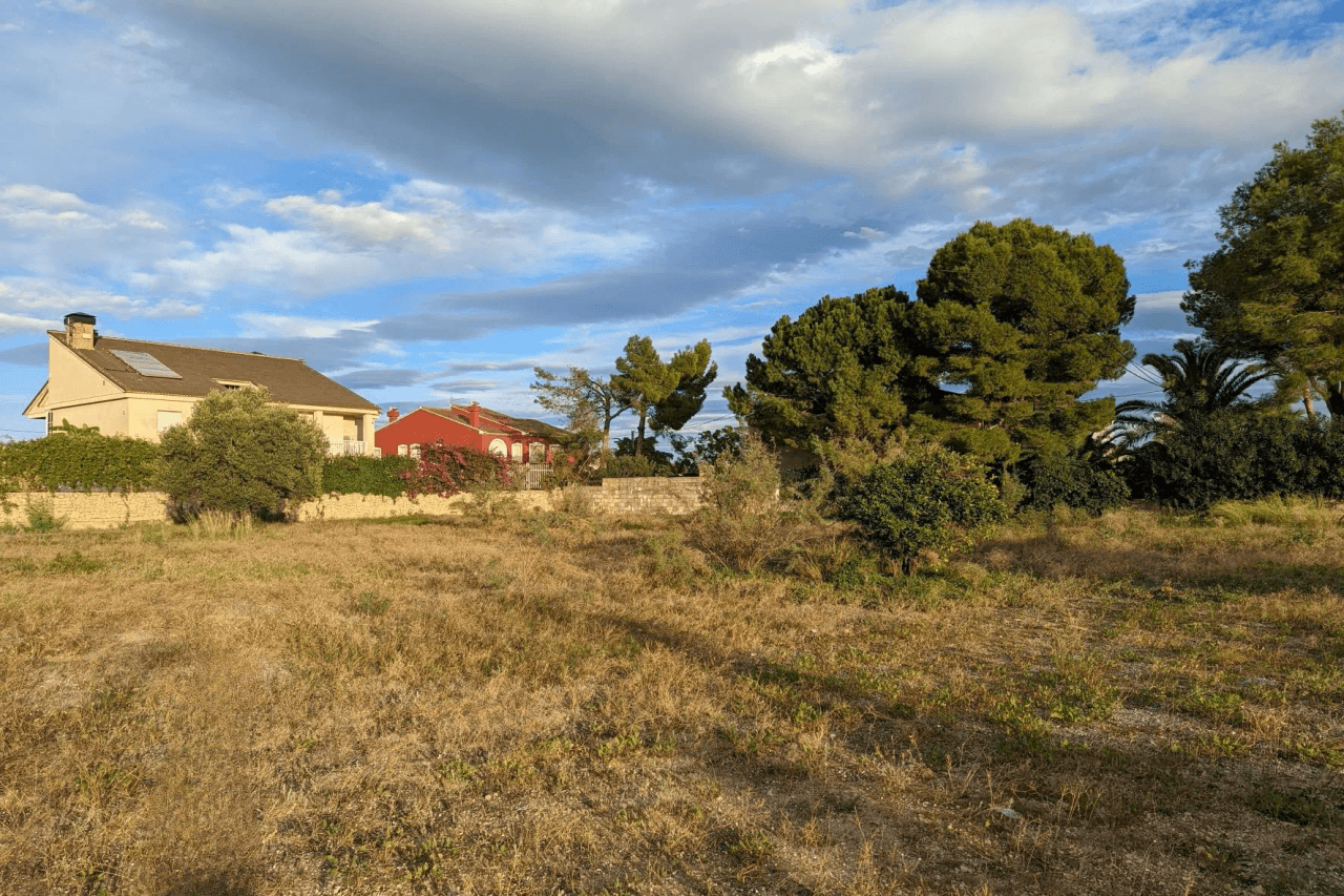 Land til salg i Denia