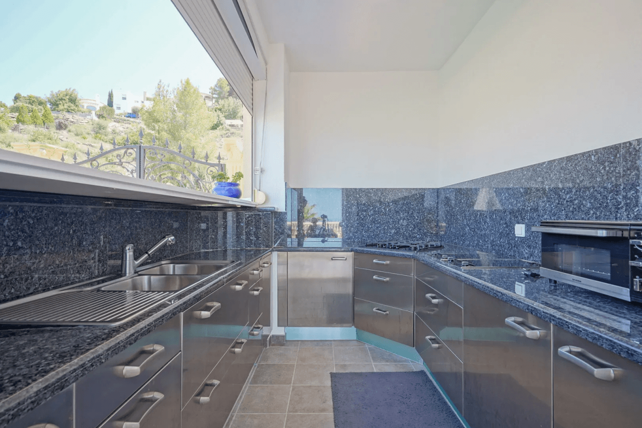 Villa for sale in Pedreguer