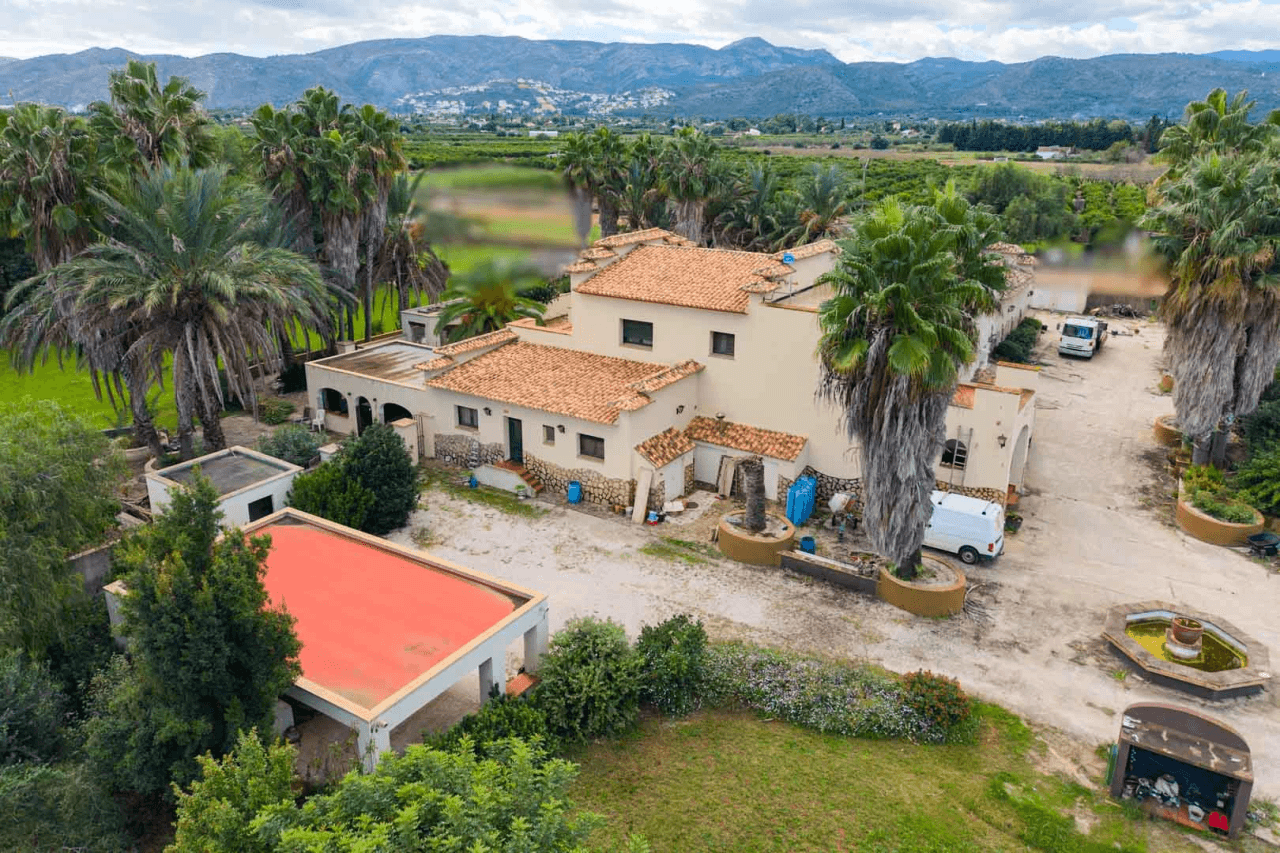 Villa for sale in Ondara