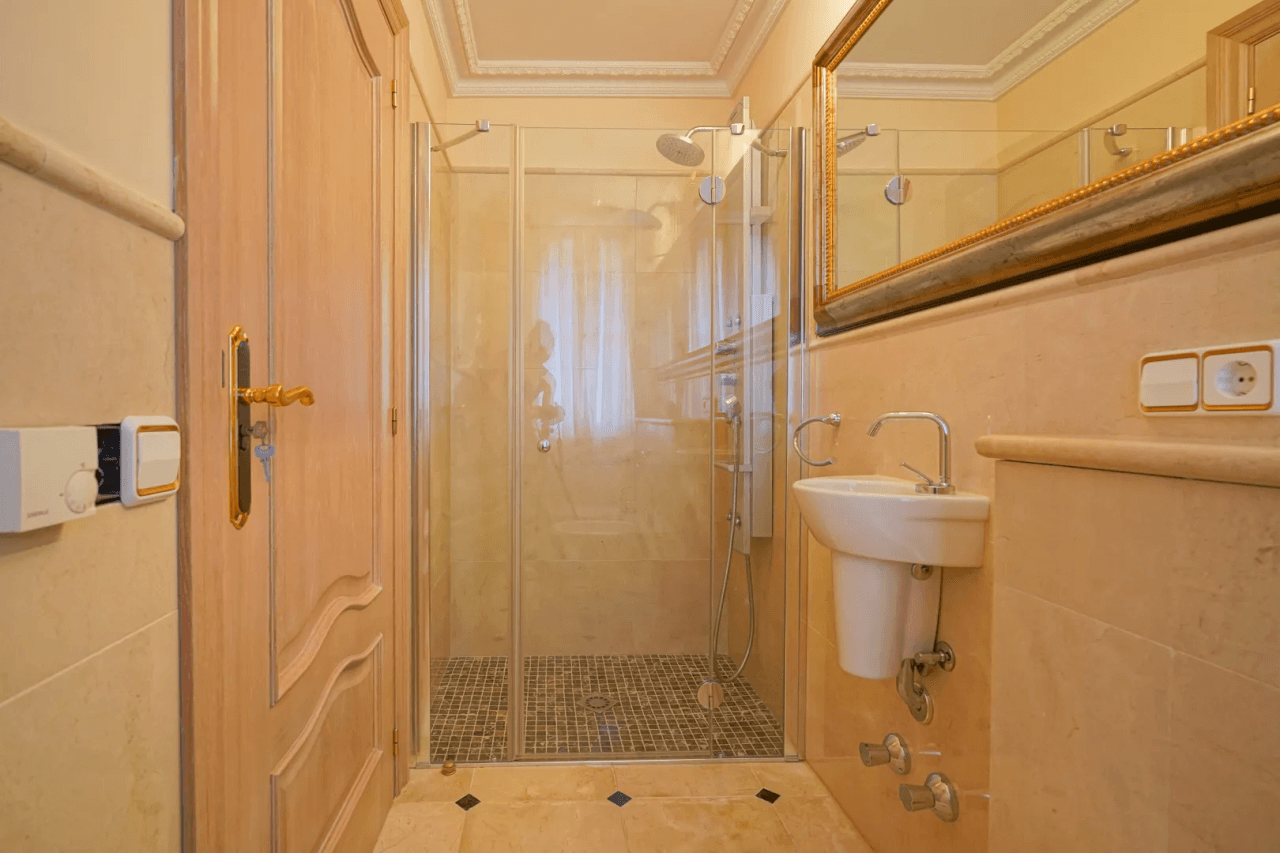 Villa for sale in Pedreguer