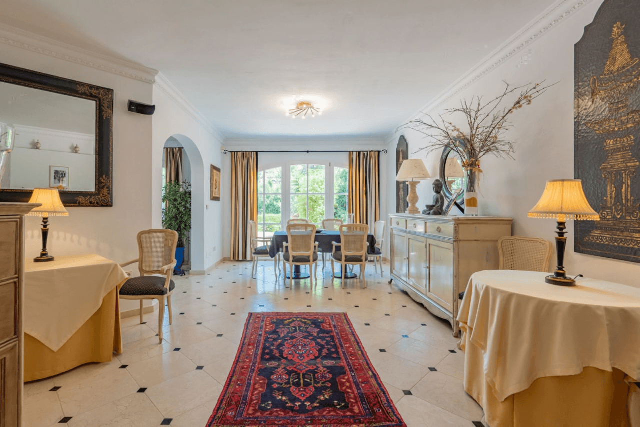 Villa for sale in Pedreguer