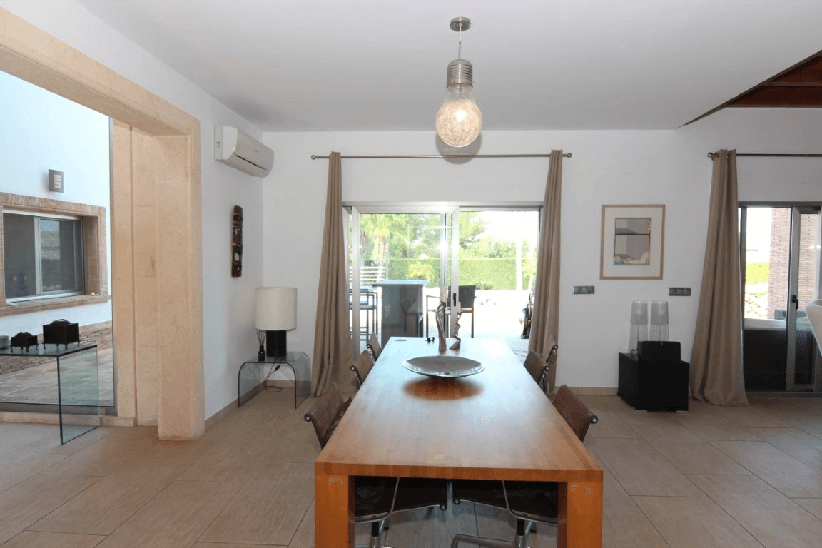 Villa till försäljning i Javea