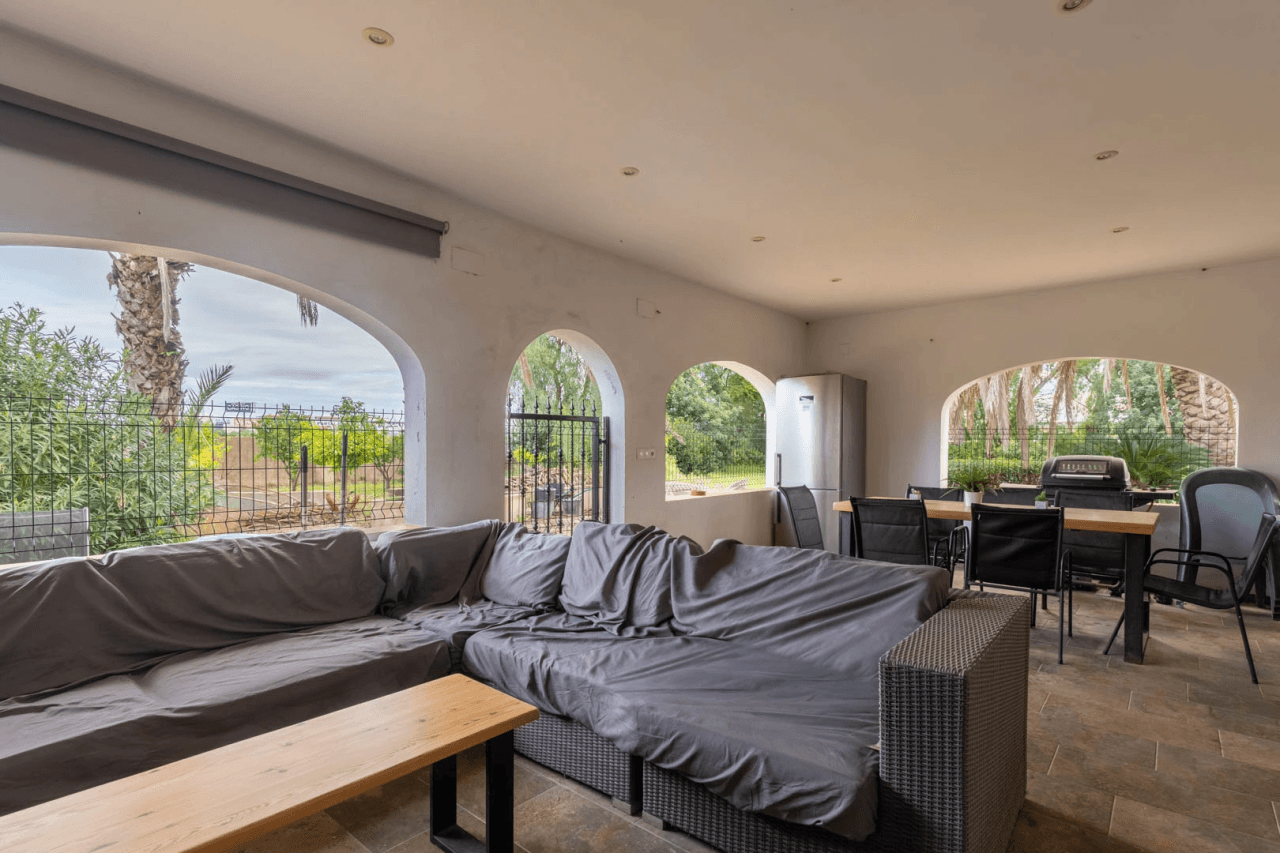 Villa for sale in Ondara