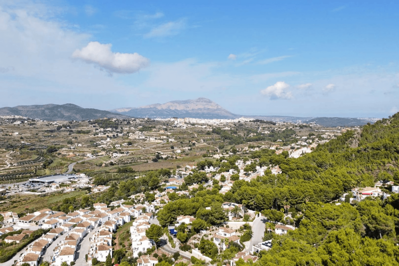 Land til salg i Moraira