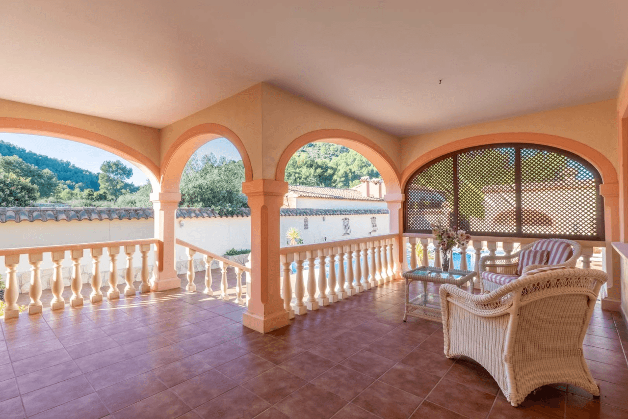 Villa for sale in Jalon