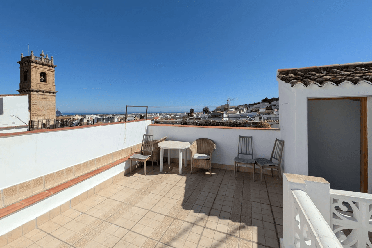 Town house for sale in Oliva