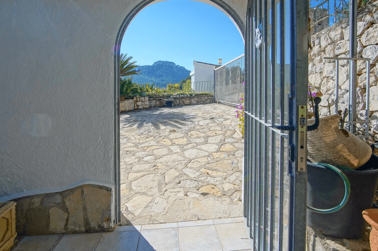 Villa for sale in Pego