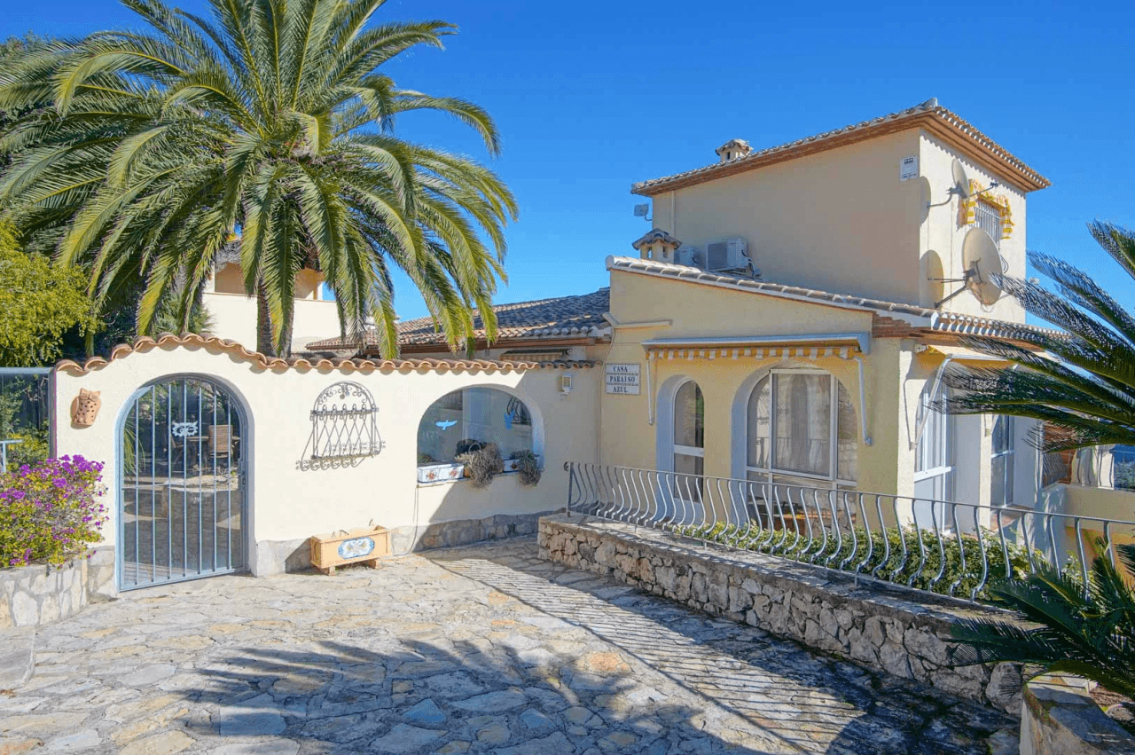 Villa for sale in Pego