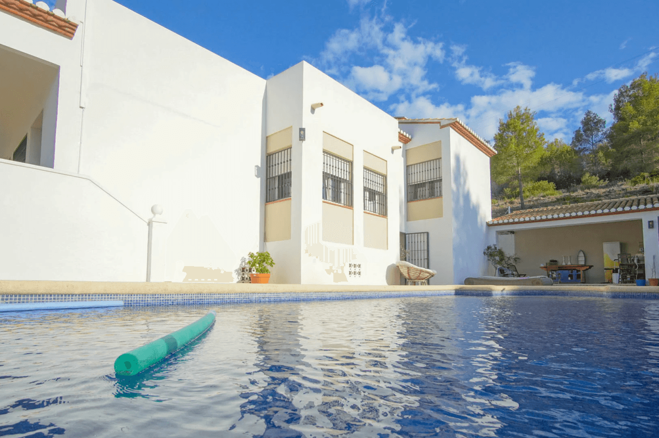 Villa til salg i Denia