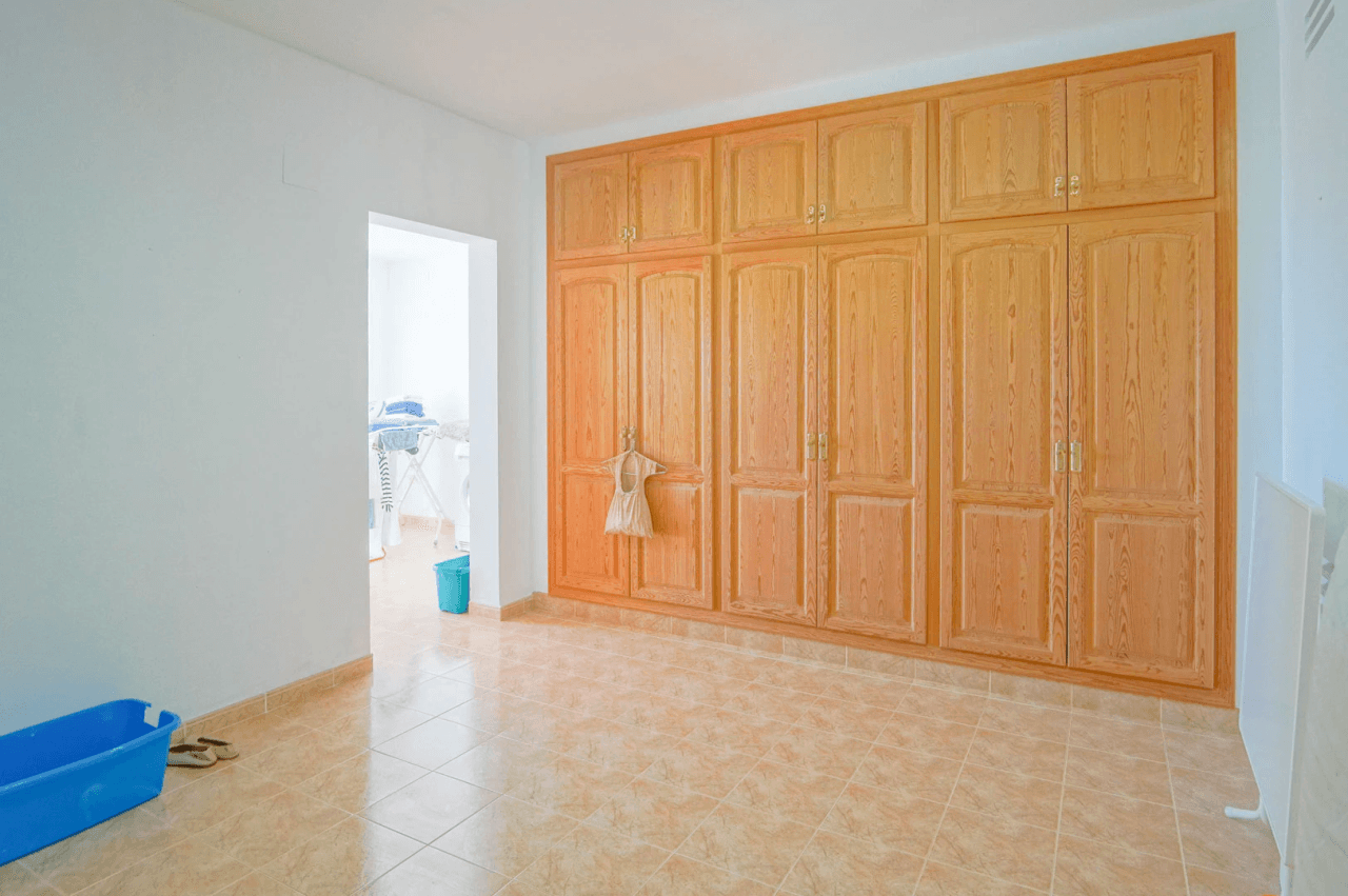 Villa for sale in Pego