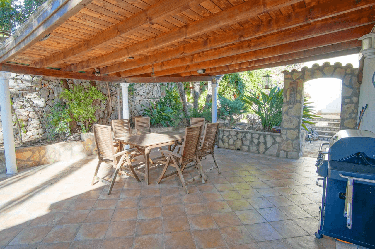 Villa for sale in Pego