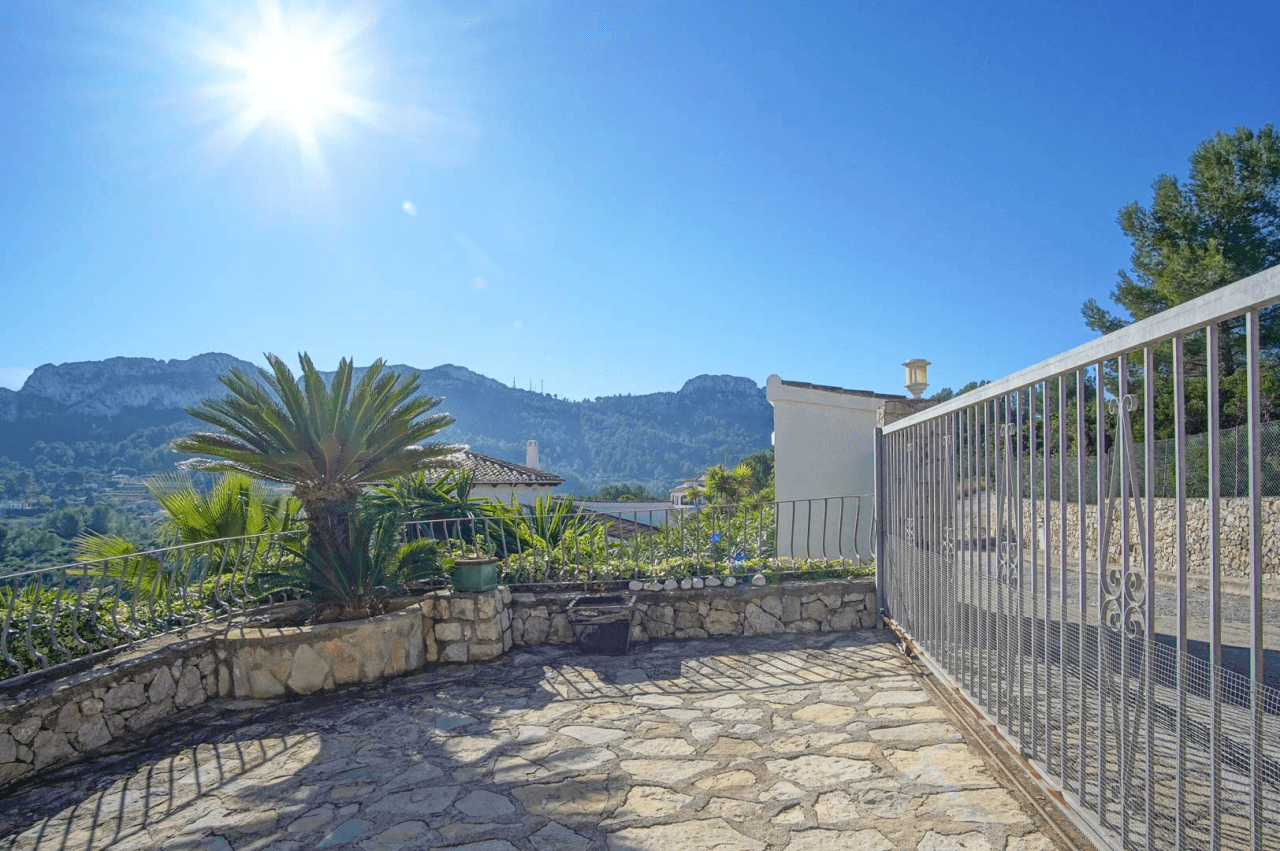 Villa for sale in Pego