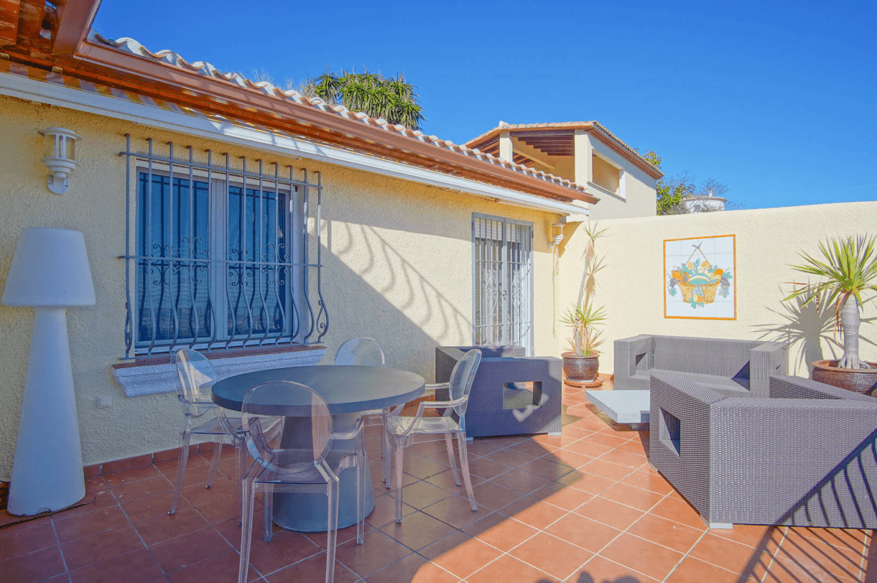 Villa for sale in Pego