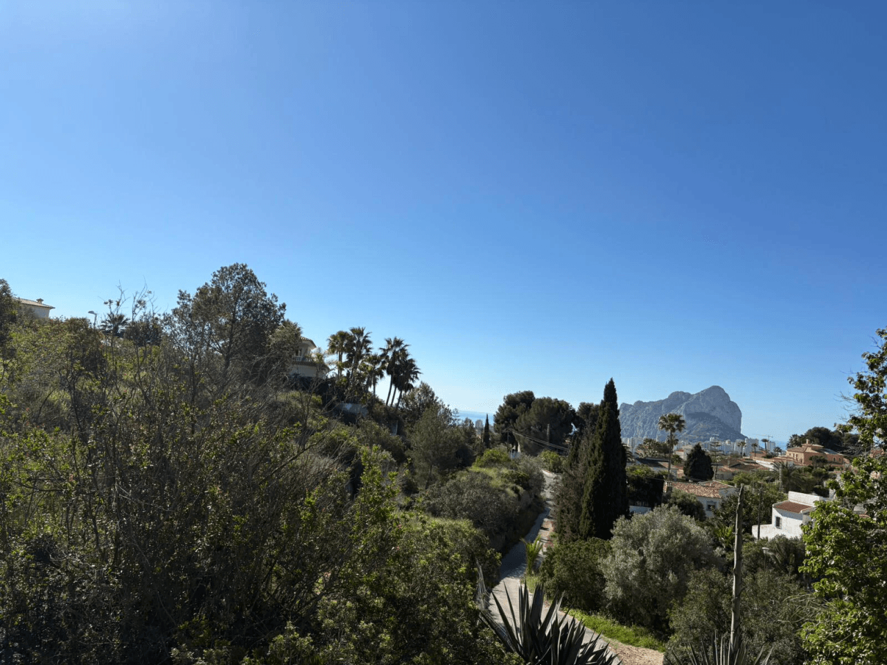 Grund med havudsigt i Calpe