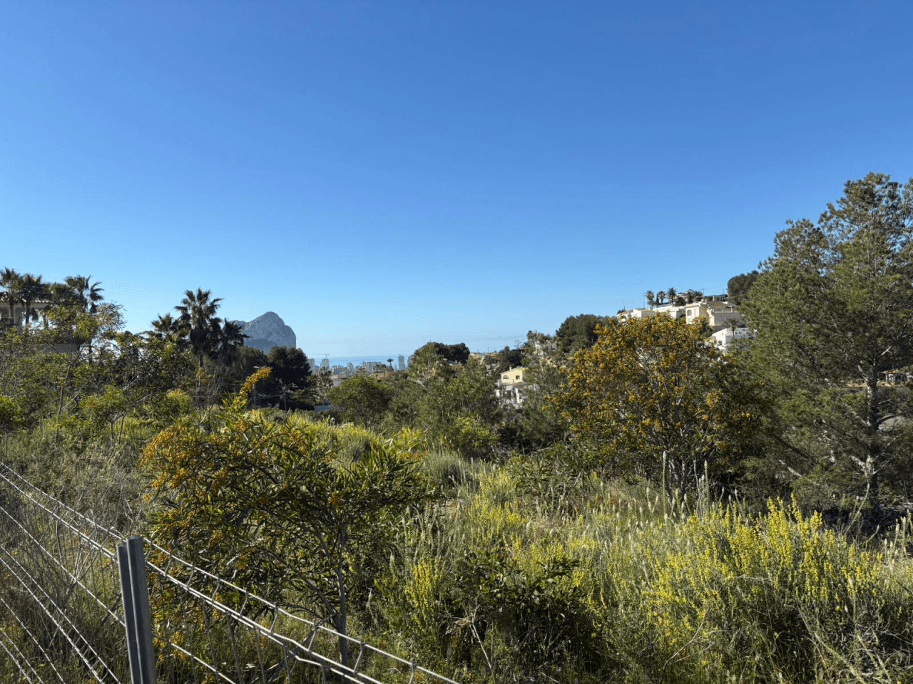 Grund med havudsigt i Calpe