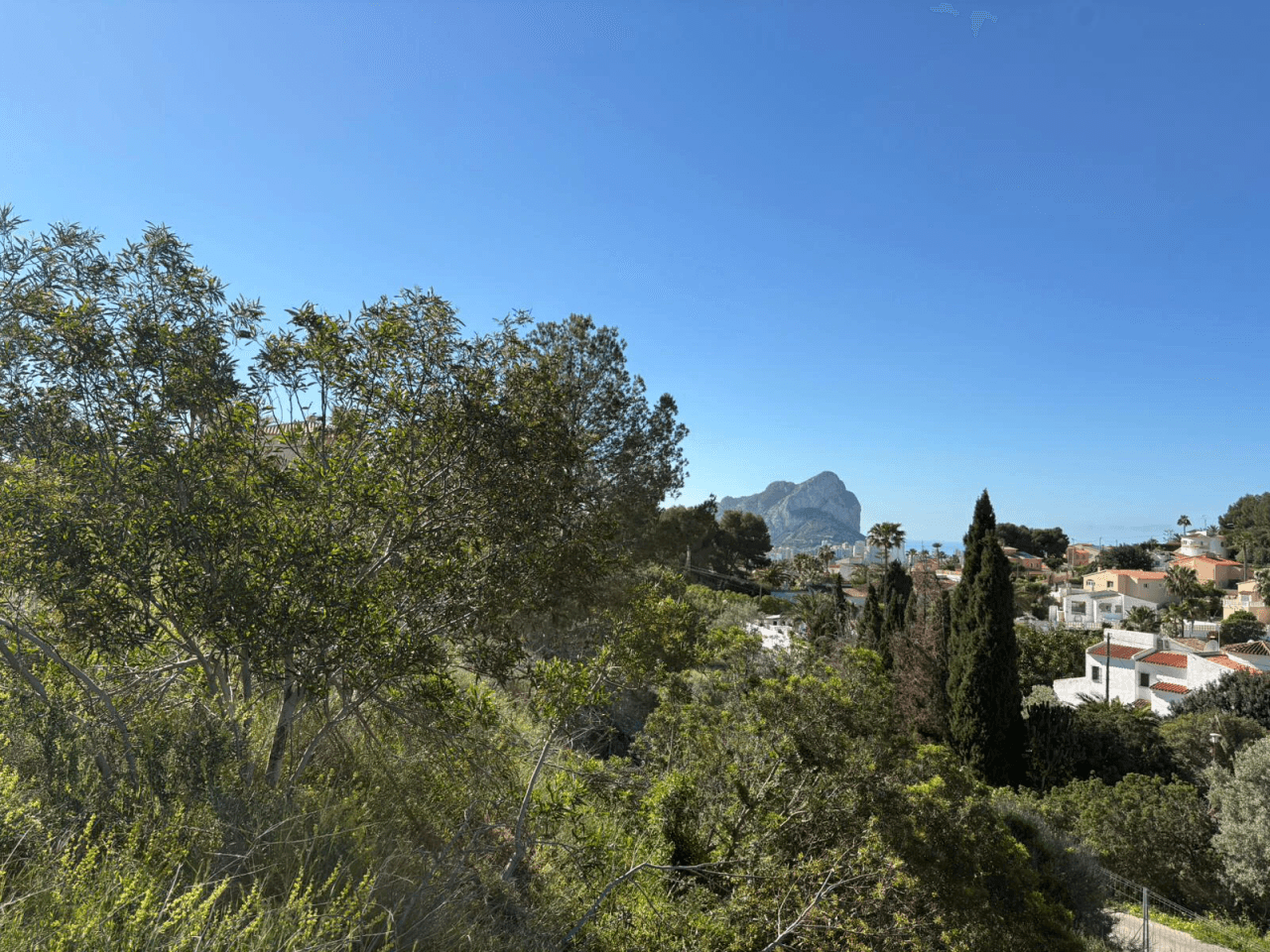 Grund med havudsigt i Calpe
