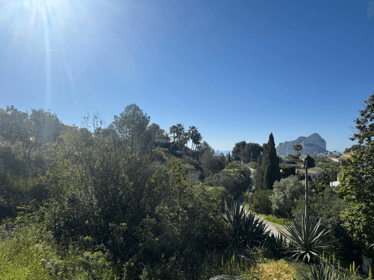 Grund med havudsigt i Calpe