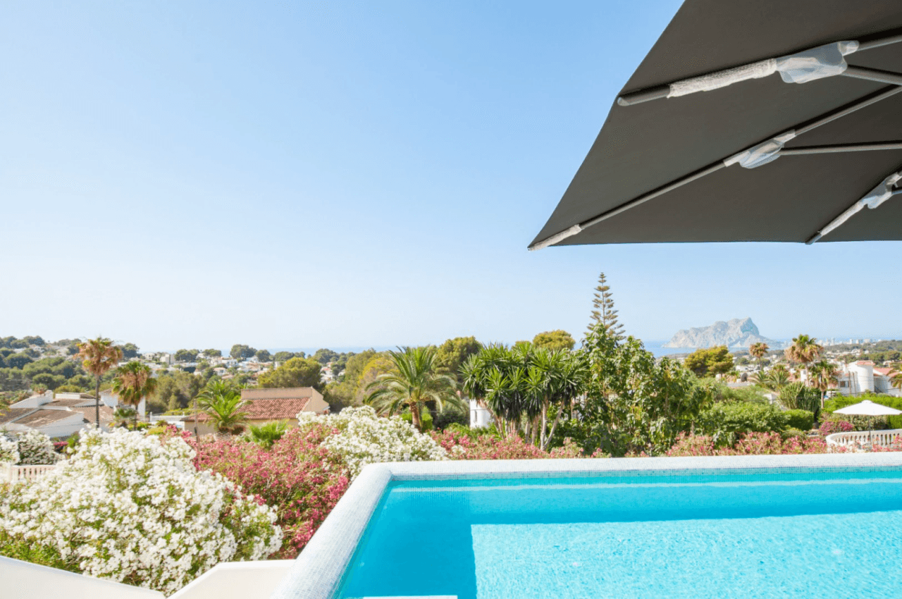 Moderne Luxusvilla mit Meerblick zu verkaufen in Moraira