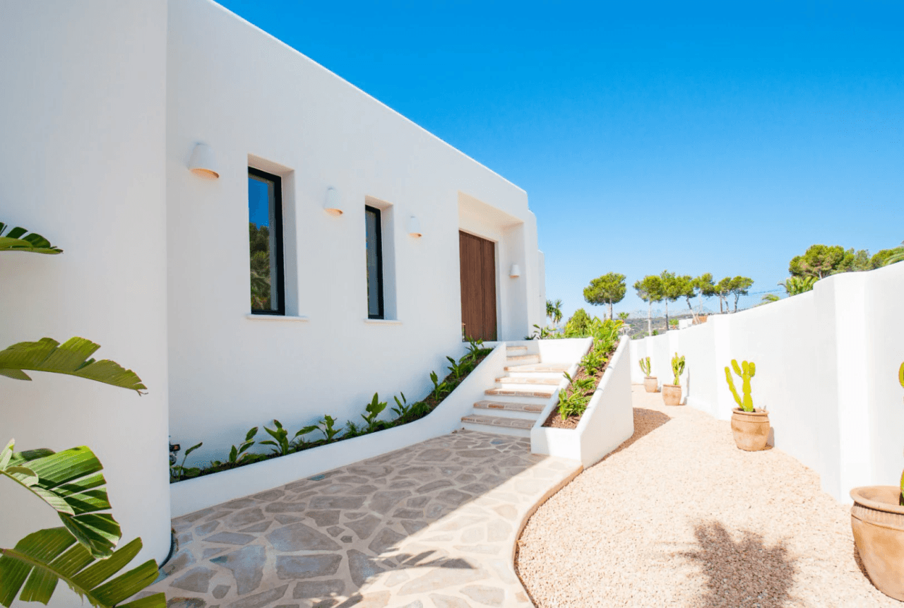 Moderne Luxusvilla mit Meerblick zu verkaufen in Moraira