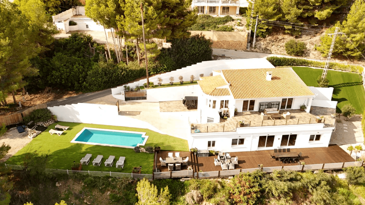 Luxusvilla mit Panoramablick auf das Meer zu verkaufen in Calpe