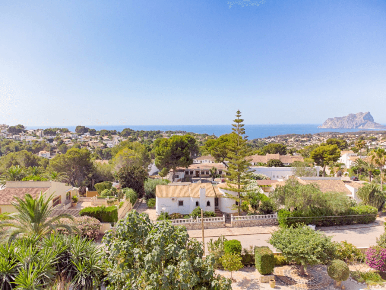 Moderne Luxusvilla mit Meerblick zu verkaufen in Moraira