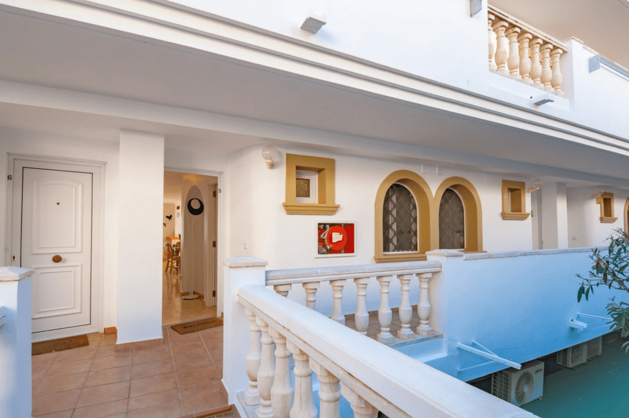 Charmende lejlighed med imponerende havudsigt i Moraira