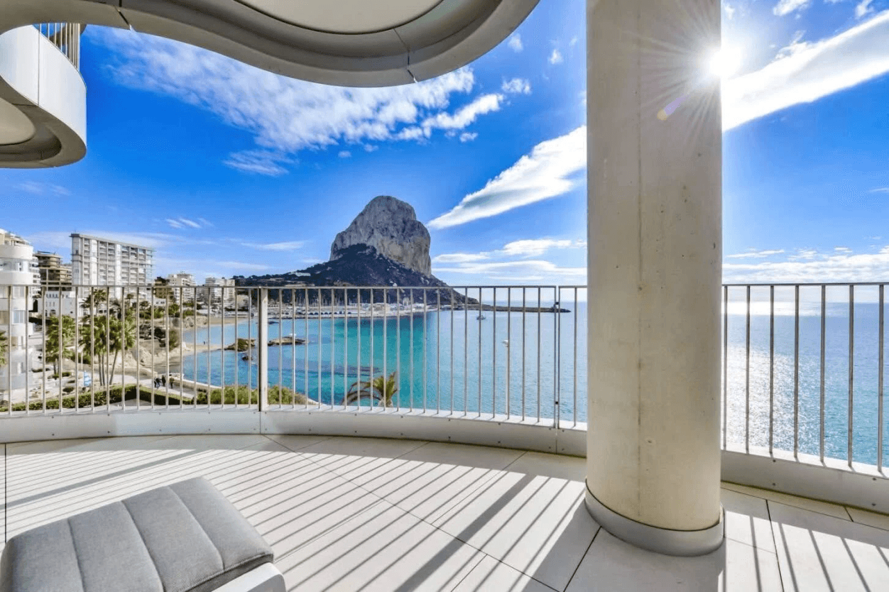 Eksklusiv og privat lejlighed på førstelinje ved havet i Calpe