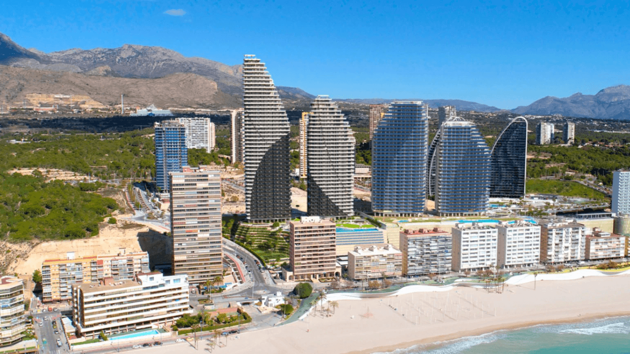 Nybygde leiligheter ved Poniente-stranden, Benidorm
