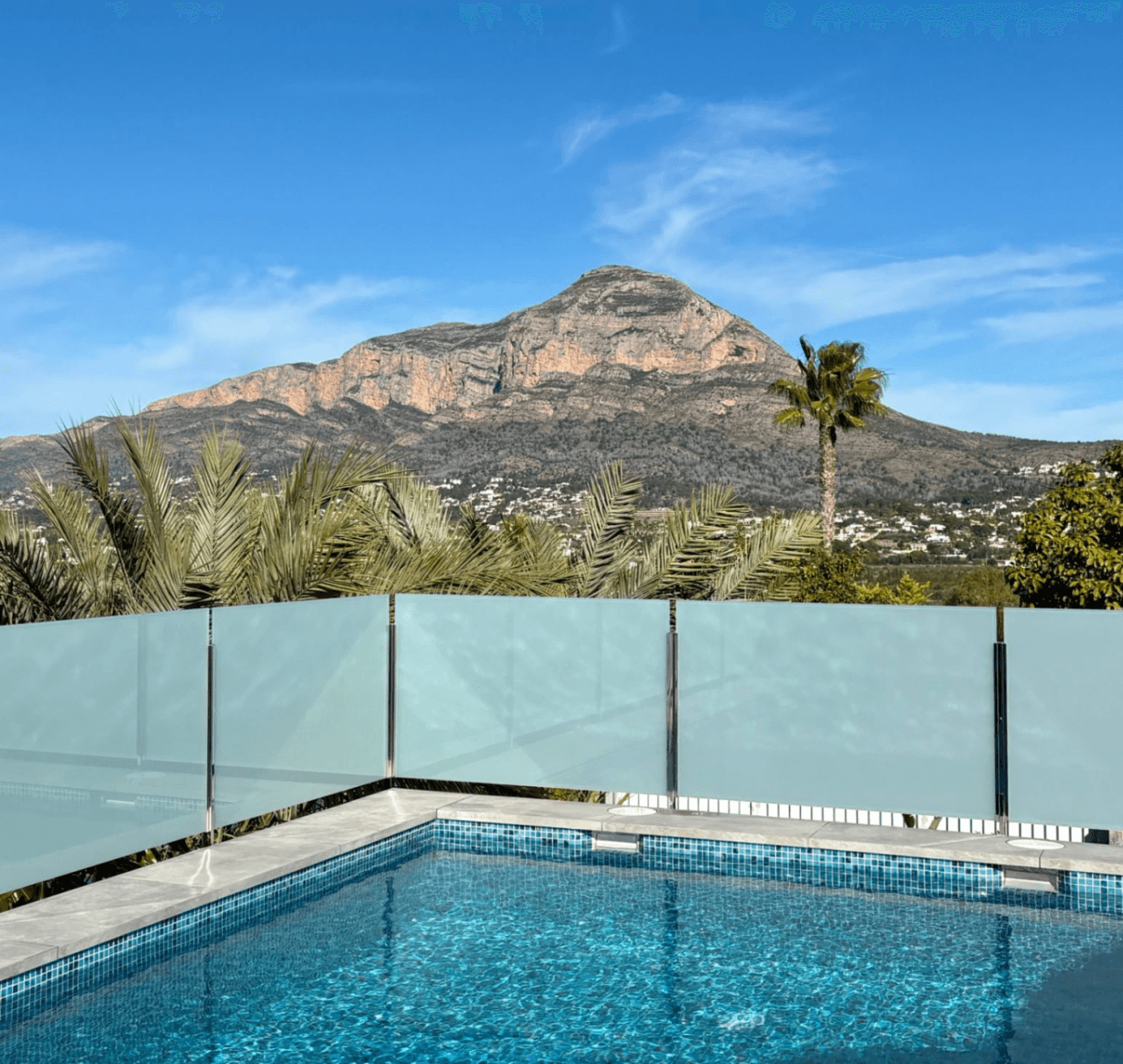 New modern villa with views of Montgo in Javea