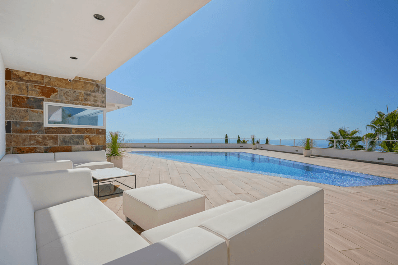 Eksklusiv villa med imponerende udsigt over Sierra Altea