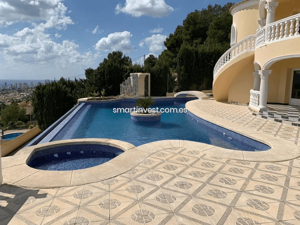 Impressive Luxury Villa with Pool and Spectacular Views in Costa Blanca