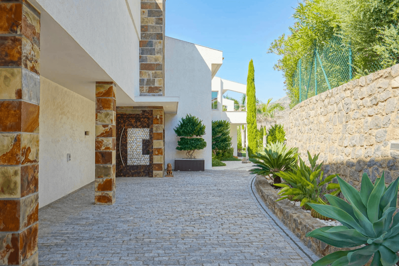 Eksklusiv villa med imponerende udsigt over Sierra Altea